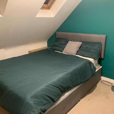 Comfy Double Bedroom In Greater Manchester Exterior photo